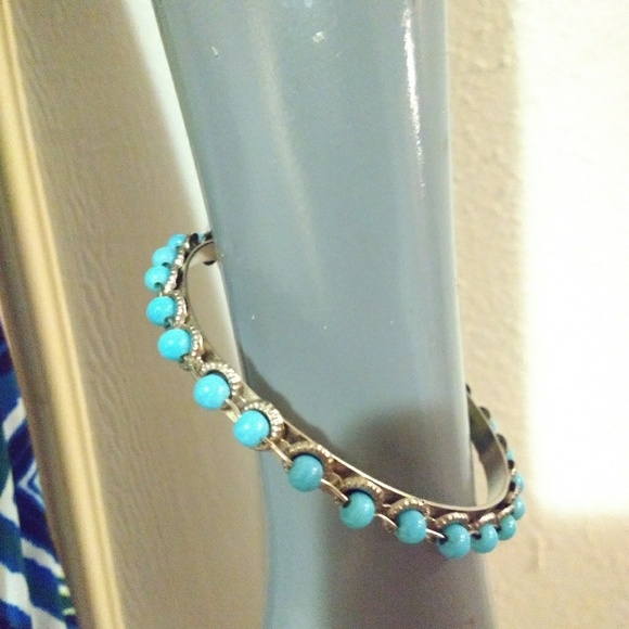 Turquoise color Bead bracelet - Picture 3 of 3